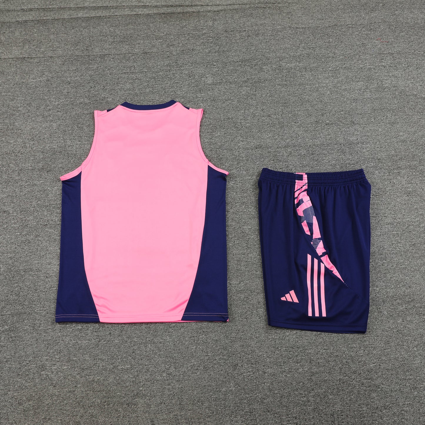 24 Arsenal pink Special Edition training set