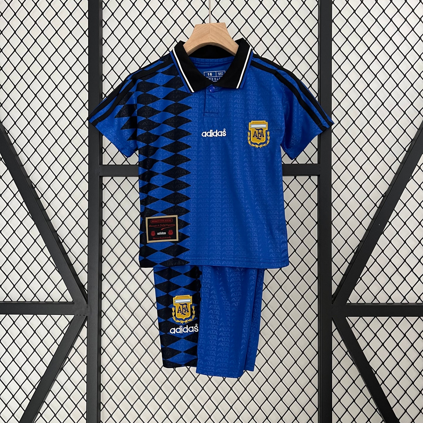 kids Argentina 1994 away