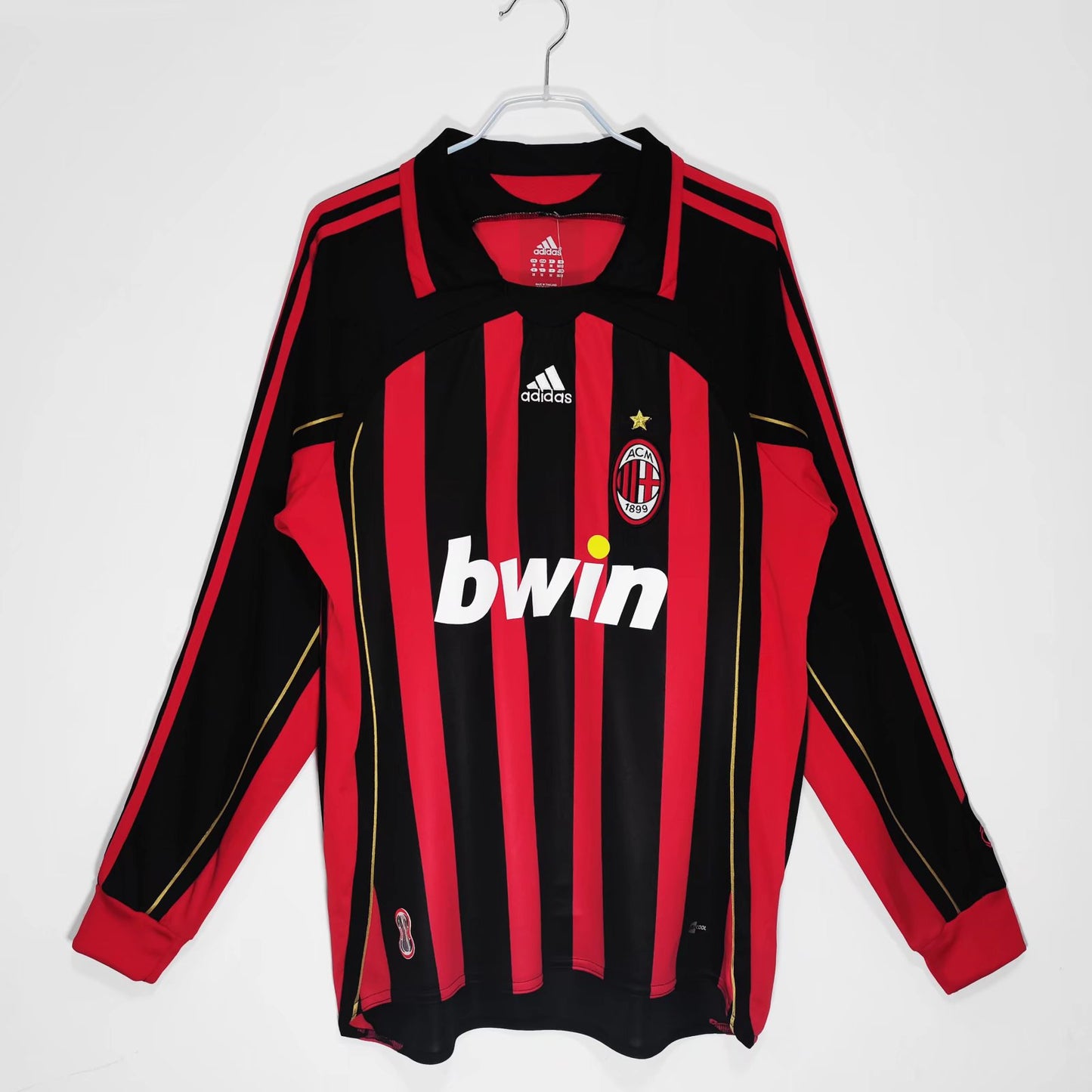 Retro 2006/07 AC Milan's long-sleeved home jersey