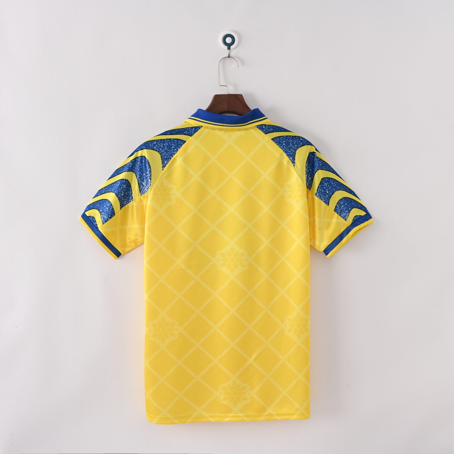 Retro 1995/97 Parma home jersey