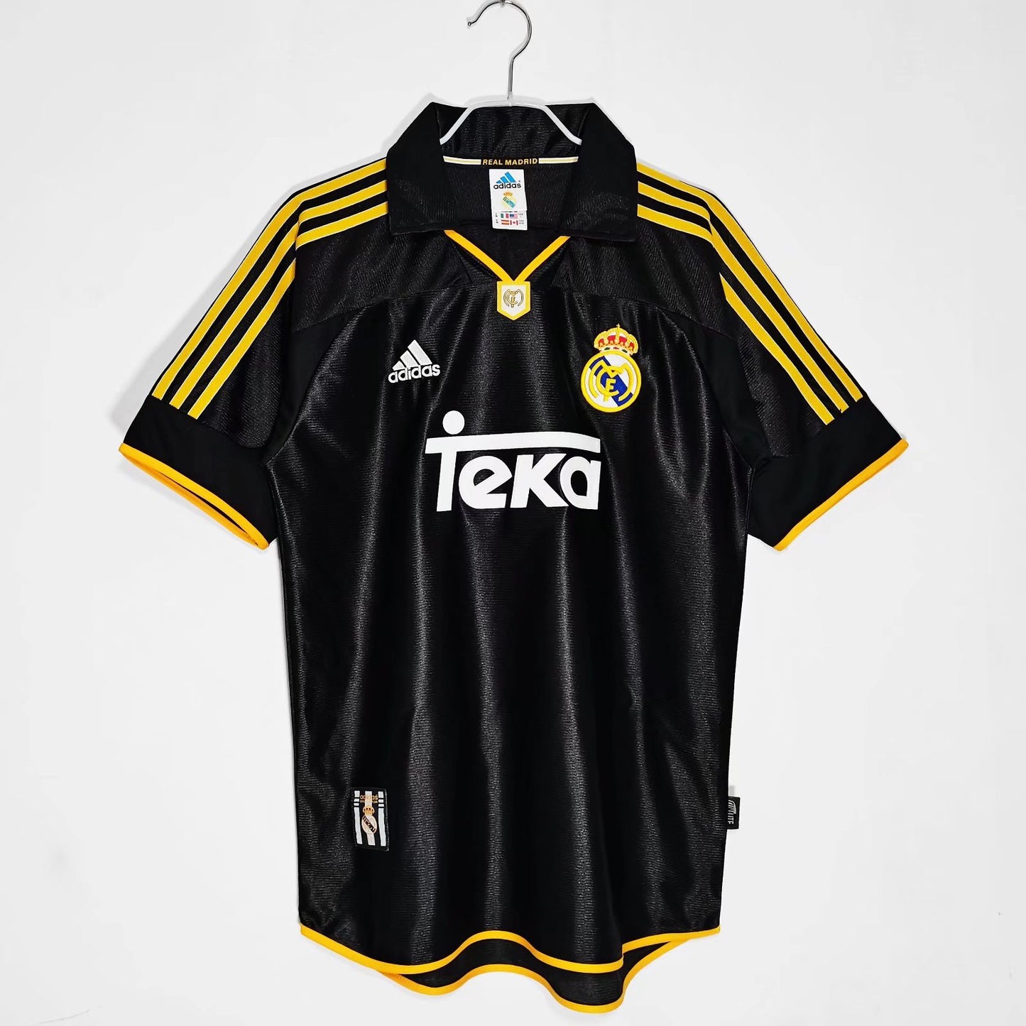 Retro 1999/00 Real Madrid's away jersey