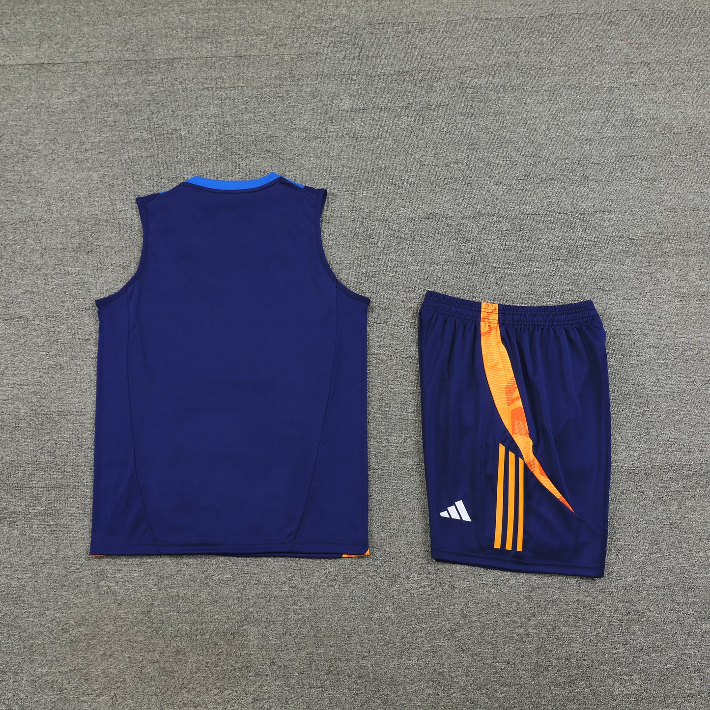 24/25 Juventus blue Special Edition training set