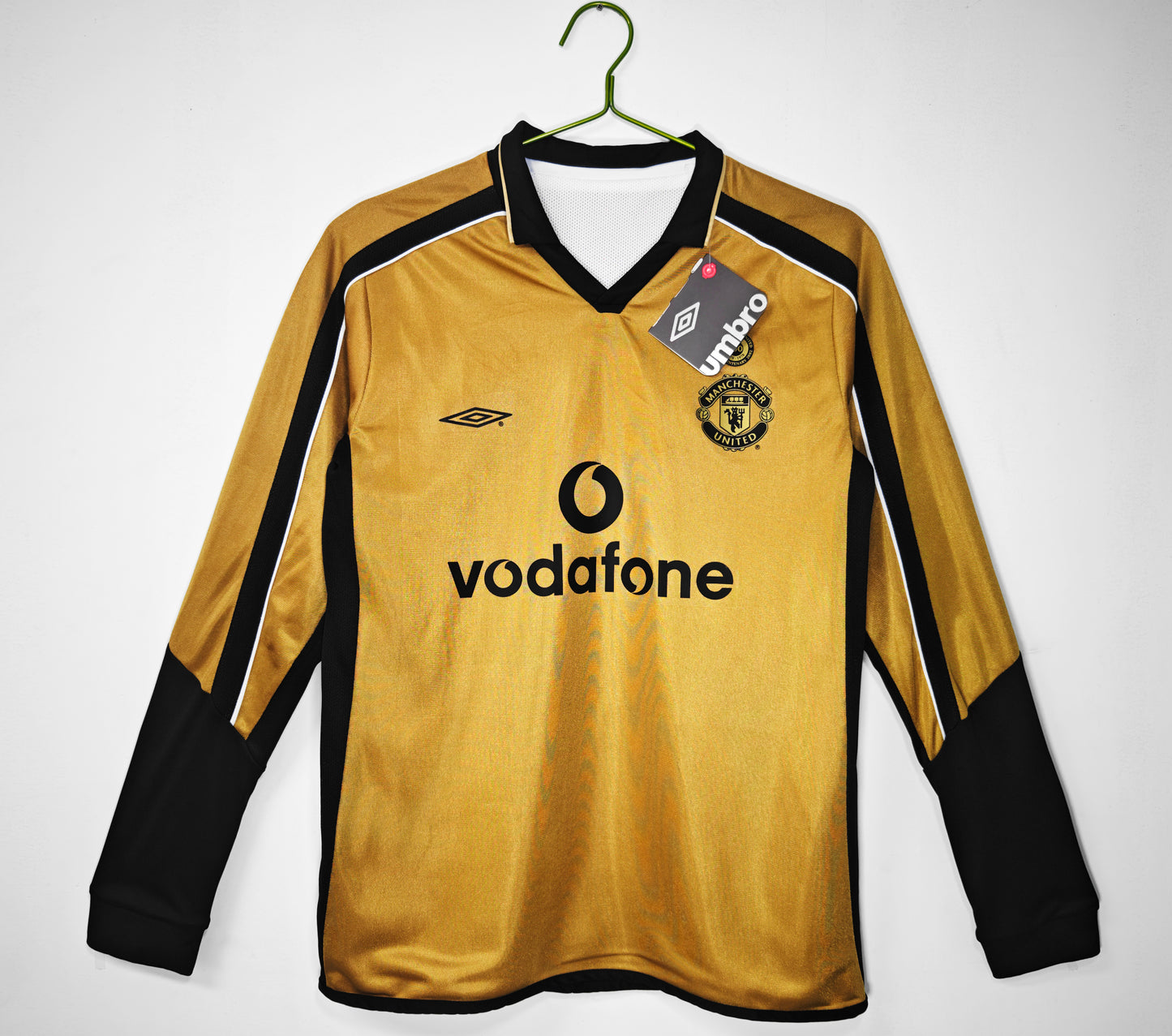 Retro 2001/02 Manchester United Commemorative jersey