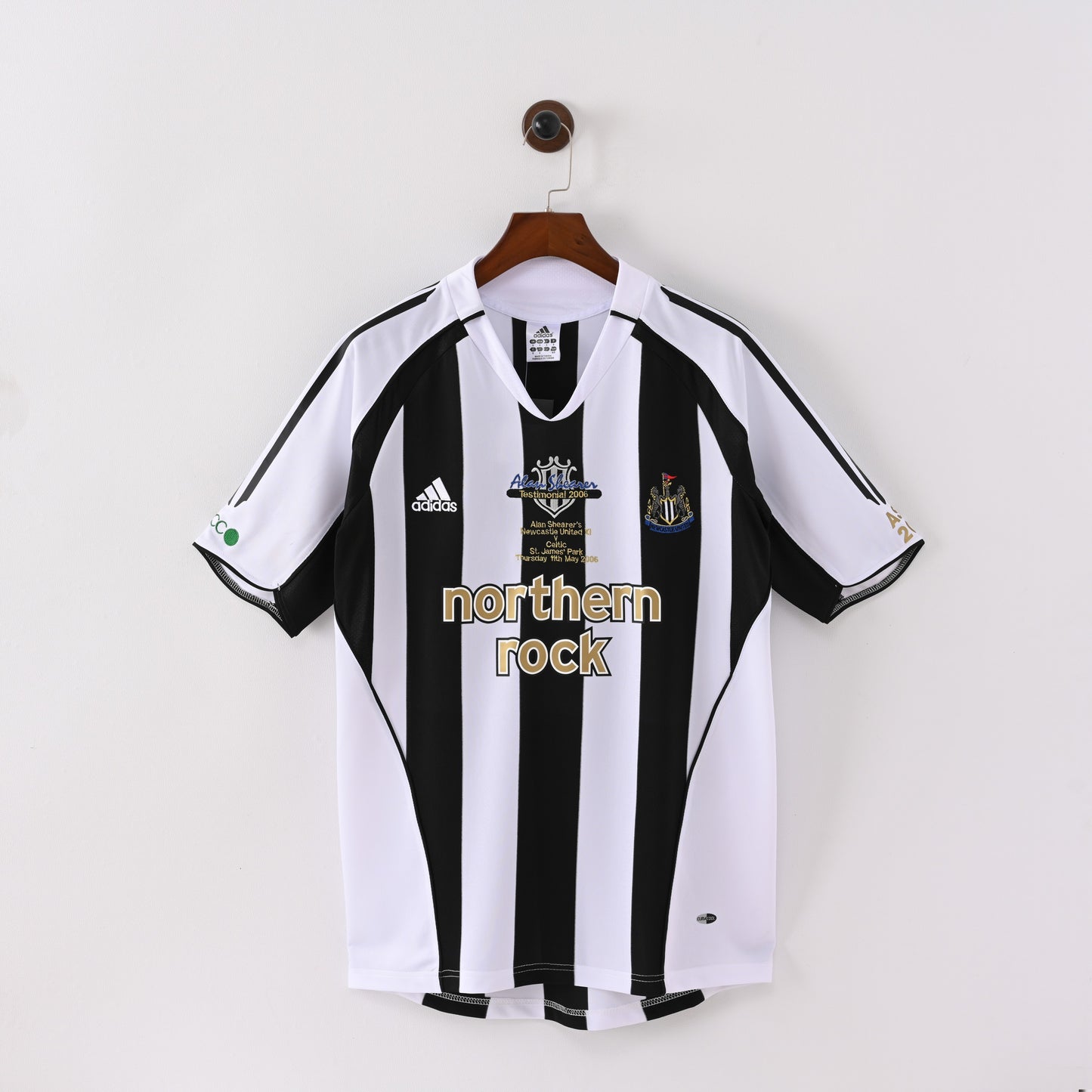 Retro 2006 Newcastle home jersey