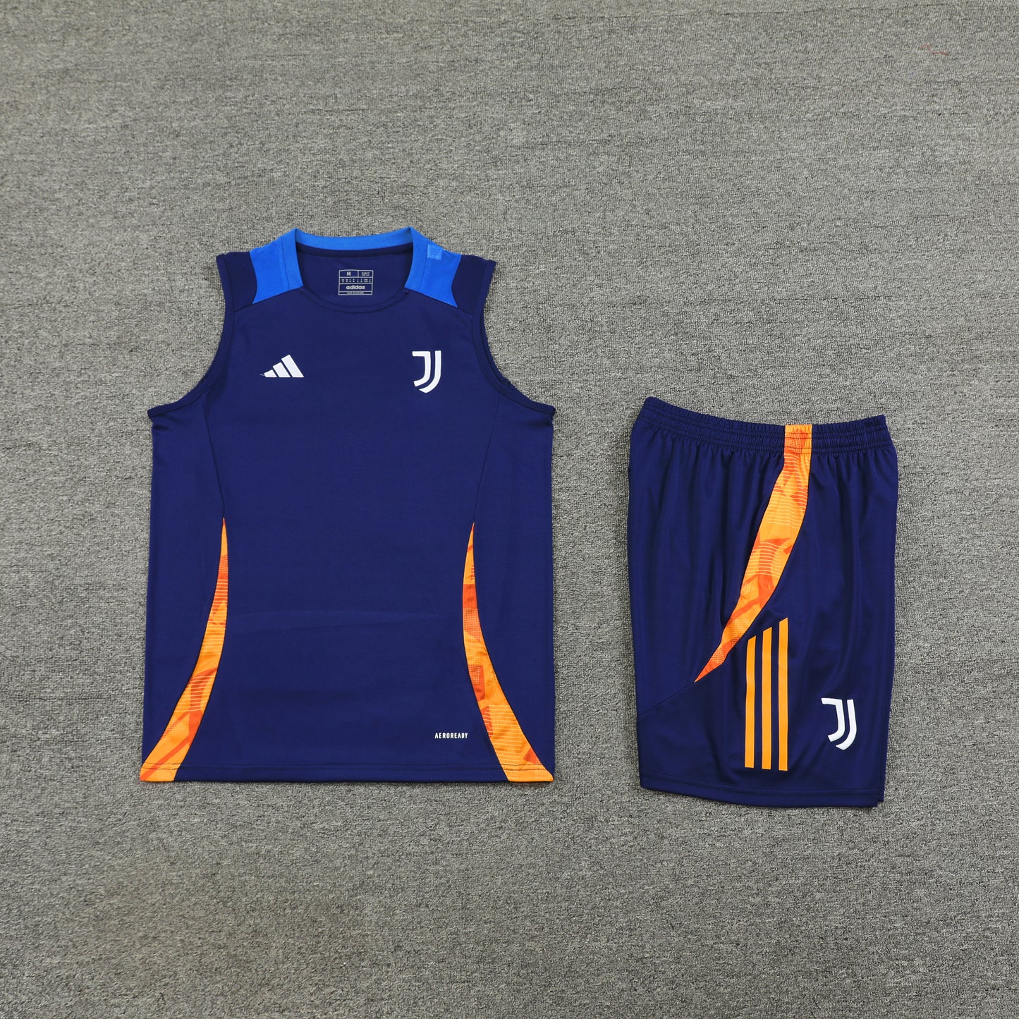 24/25 Juventus blue Special Edition training set