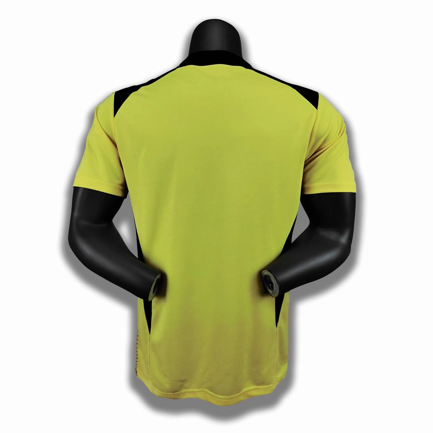 Retro 2004/05 Liverpool jersey