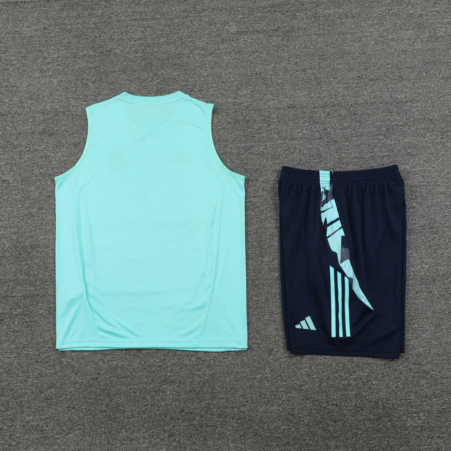24/25 Real Madrid green Special Edition training set